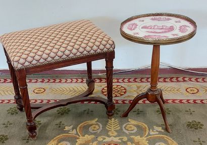 PETIT GUERIDON avec plateau en porcelaine...