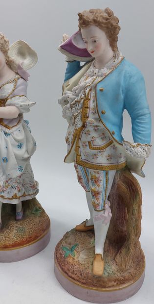 TWO STATUETTES in cookie 
Gallant couple
H:...