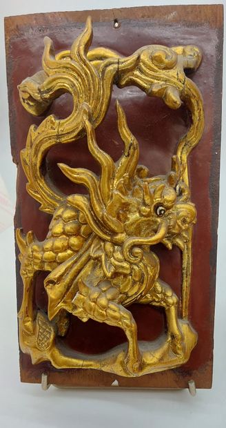 SET OF THREE PANELS carved with dragons and...