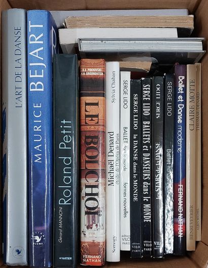 IMPORTANT LOT OF BOOKS ON DANCE
Personal...
