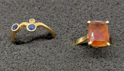 Gold and citrine ring
weight : 4,44 g

Attached...