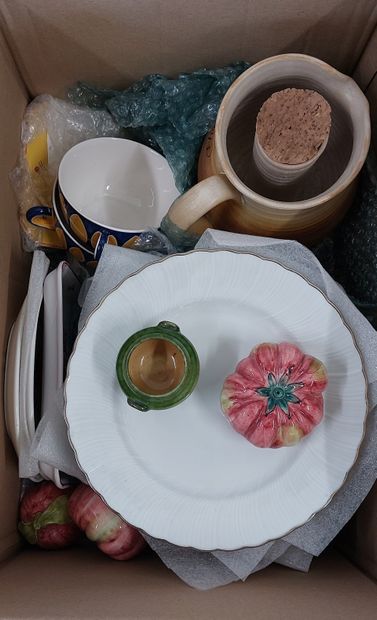 LARGE LOT OF ASSIETTES and various models...