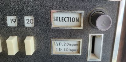 JUKE-BOX Jupiter J100
Loaded with 32 working...