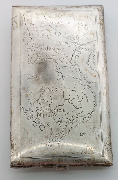 ETUI A CIGARETTES en argent
Indochine
Poids...