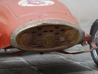 Voiture à pédales Maserati par Giordani....