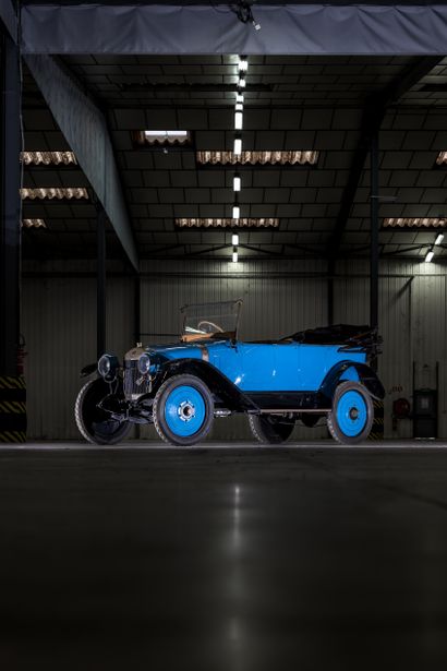 .Unic J3 Torpédo carrosserie MOM circa 1921...