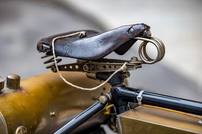 De Dion Bouton Tricycle. Circa 1902.
Moteur...