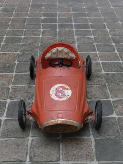 Voiture à pédales Maserati par Giordani....