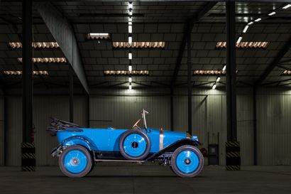 .Unic J3 Torpédo carrosserie MOM circa 1921...