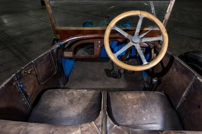.Unic J3 Torpédo carrosserie MOM circa 1921...
