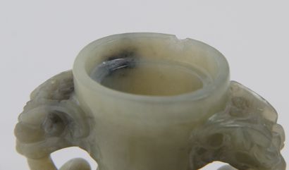 Chine, début XXe siècle

Petit vase balustre...
