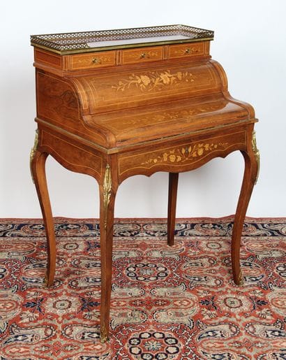 BUREAU À CYLINDRE À SYSTÈME COULISSANT

en...