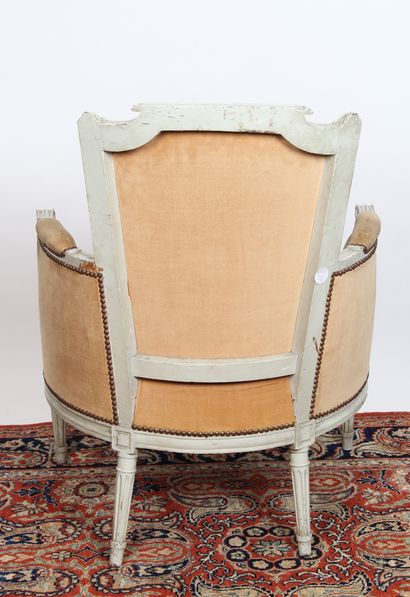 BERGÈRE 

à dossier trapézoïdal chapeau de...