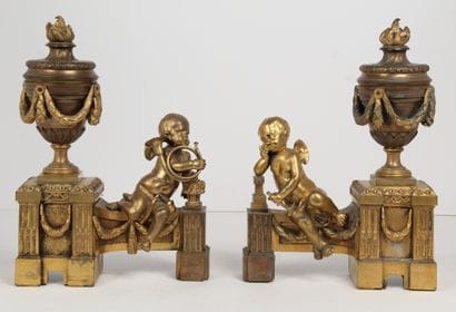 PAIRE DE BOUTS DE FEUX

en bronze doré à...