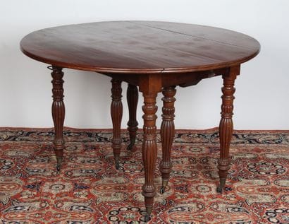 TABLE DE SALLE À MANGER RONDE

en acajou,...