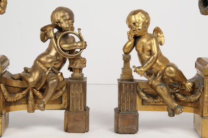 PAIRE DE BOUTS DE FEUX

en bronze doré à...