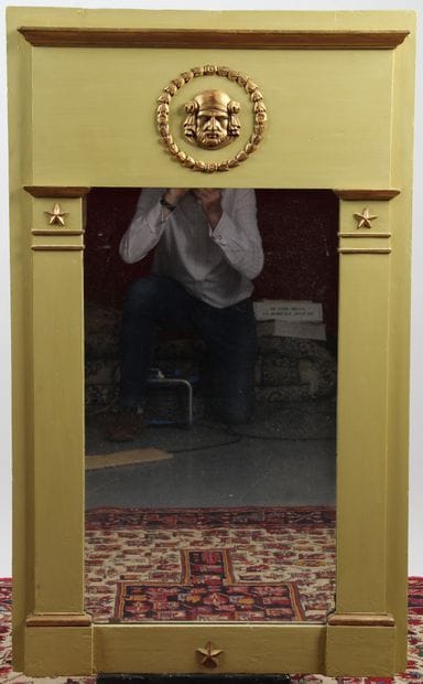 PETIT MIROIR DE BOISERIE

en bois laqué vert...