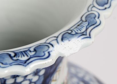 Chine, XXe siècle

Vase balustre à panse...