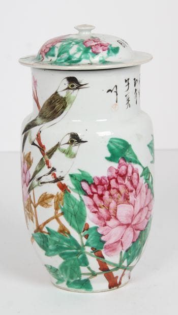 Chine, vers 1900-1920

Pot ovoïde couvert,...