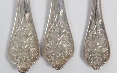 CARDEILHAC

Douze couverts de table et huit...