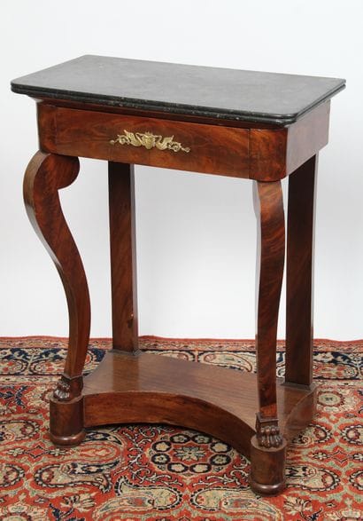 PETITE CONSOLE

en acajou et placage d'acajou,...