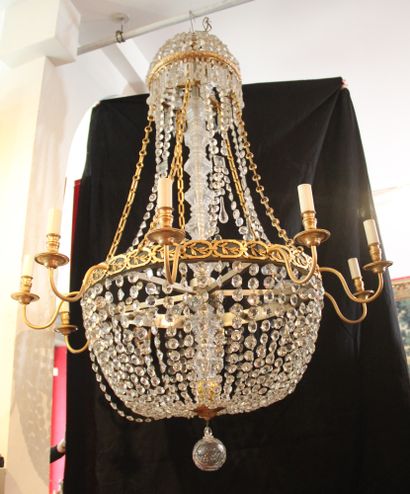 GRAND LUSTRE CORBEILLE DE STYLE RESTAURATION

en...