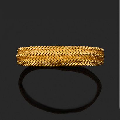 BRACELET 
orné d'un décor géométrique avec...
