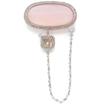 HERMÈS
BROCHE 
composée d'un quartz rose...