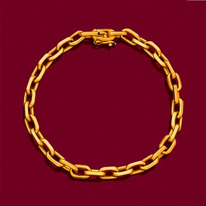 BOUCHERON 
BRACELET 
en maille forçat. Monture...