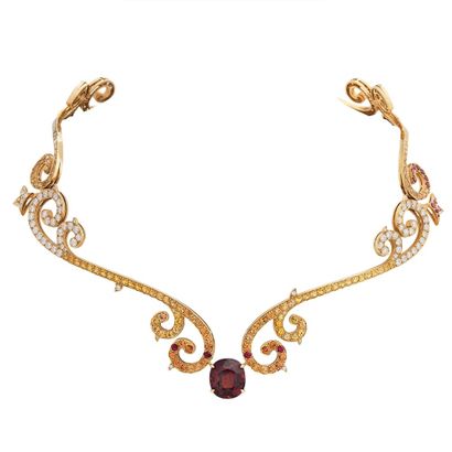 COLLIER 