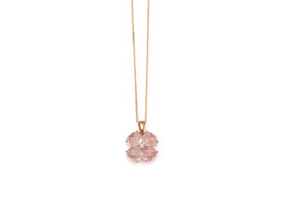 PENDENTIF
présentant une fleur ornée de 4...