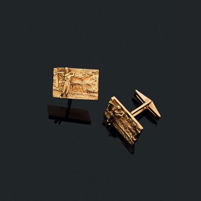 PAIRE DE BOUTONS DE MANCHETTES
de forme rectangulaire...
