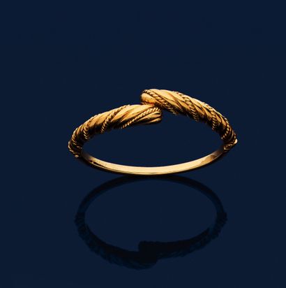 CARTIER 
BRACELET
retenant un dessin godronné...