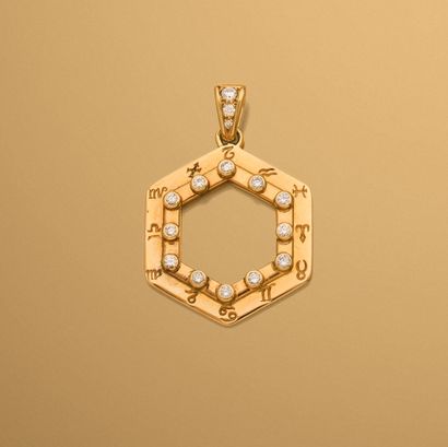 CARTIER 
PENDENTIF 
de forme hexagonale présentant...