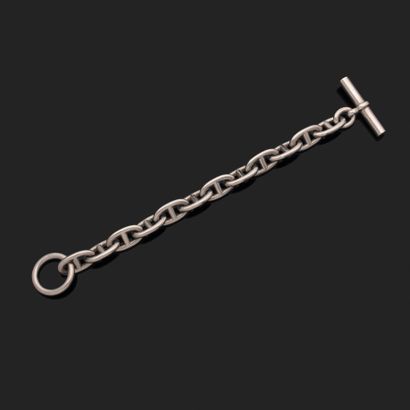 HERMÈS
BRACELET
retenant une succession de...