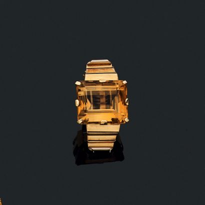 ANNÉEES 1950
BROCHE
composée d'une citrine...