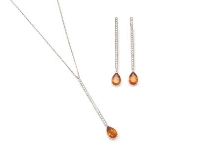 COLLIER ET PAIRE DE BOUCLES D'OREILLES
de...