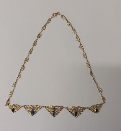 COLLIER en or et pierres bleues

PB : 7,50...