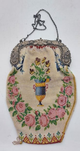Beaded embroidered MINAUDIERE decorated with...