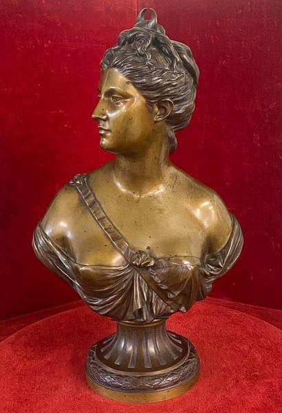 After HOUDON 

Bronze bust of Diana

Signed...