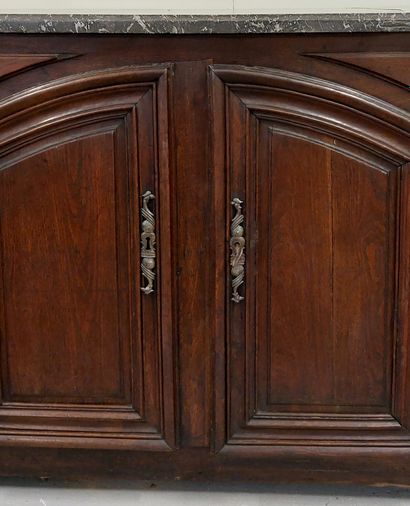 HUNTING KIT in moulded oak, double doors,...