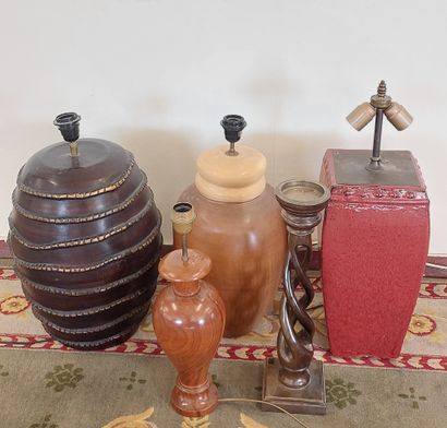 LOT DE PIEDS DE LAMPE en céramique, bois...