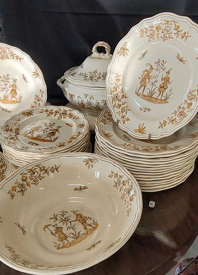 LONGCHAMP - OLERYS 

Earthenware service...