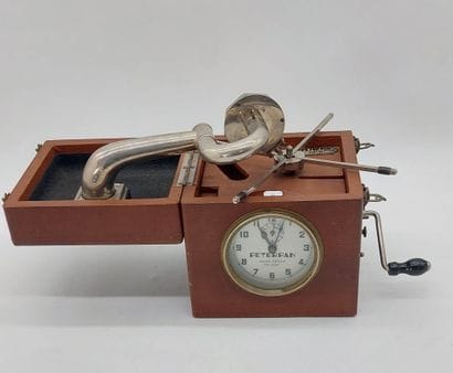 PETER PAN alarm clock 

Travel gramophone...
