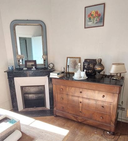HOUSEHOLD to be emptied on site at about...