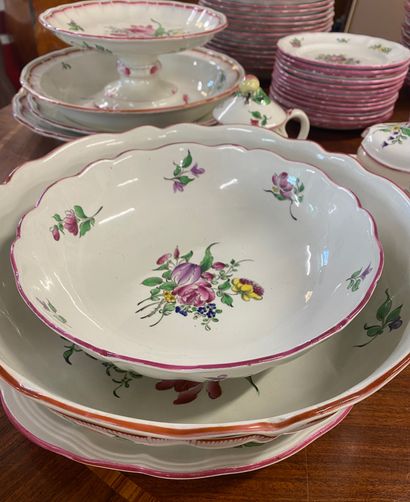 LUNEVILLE

Part of an earthenware service...