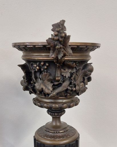 PAIR OF CASSOLETTES in bronze and marble,...
