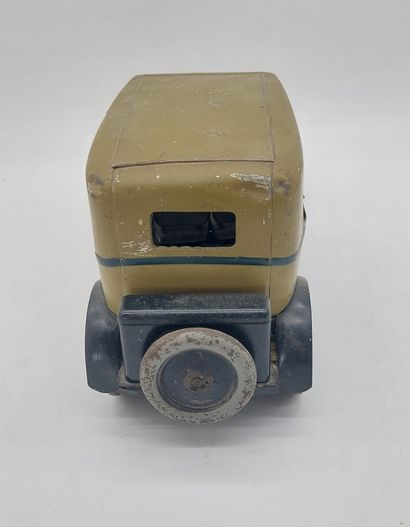 ANDRE CITROEN C6 JOUET

Mechanical car in...
