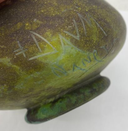 DAUM NANCY

Pocket tin in mordoré glass paste

Signed

H:...