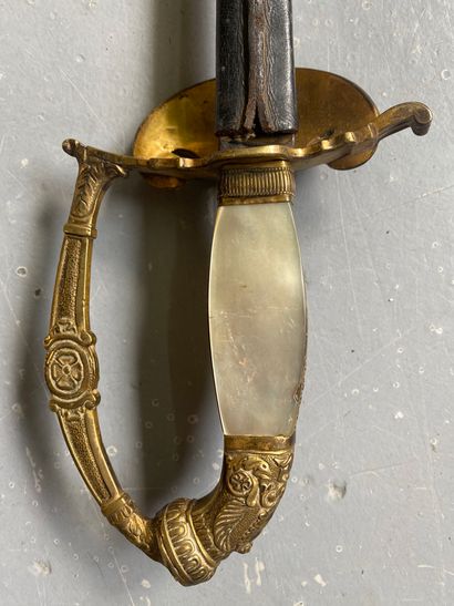 Officer's EPEE, bronze and mother-of-pearl...